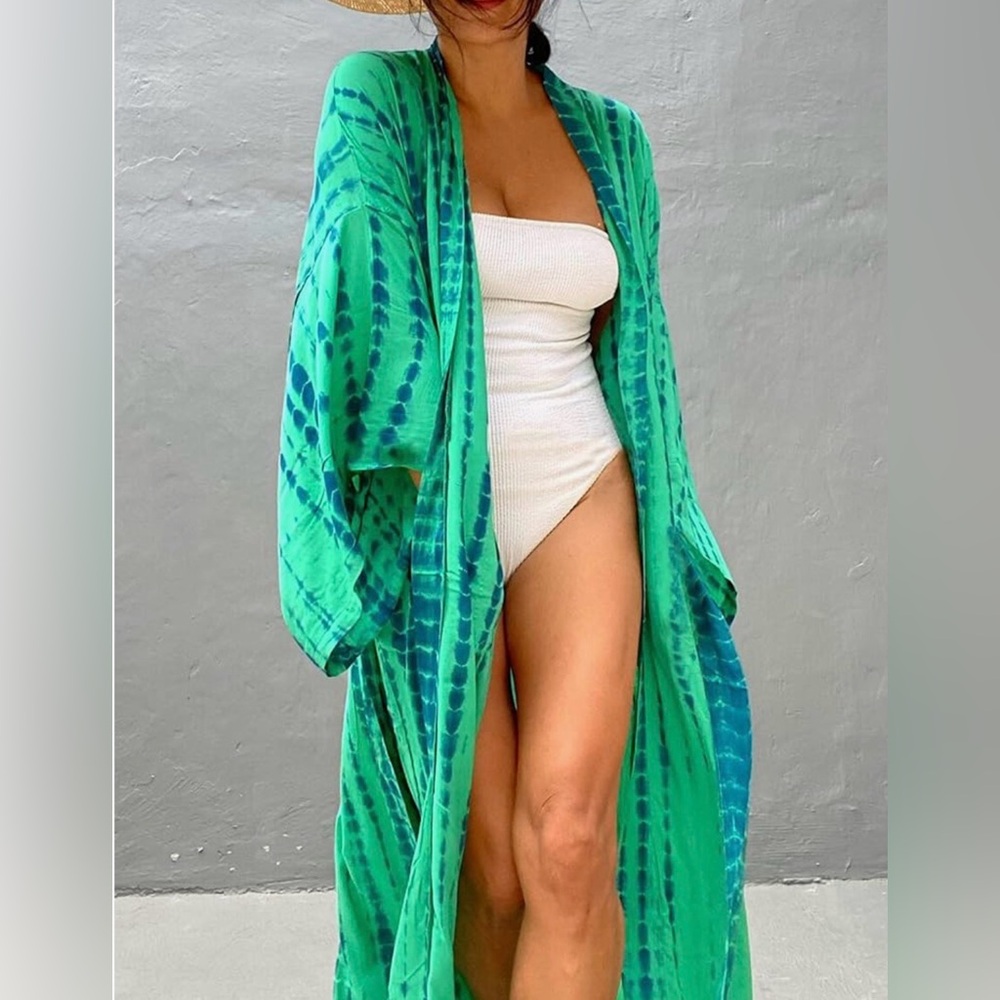 Elegant Green Swim Cover-Up - Picture 6 of 6